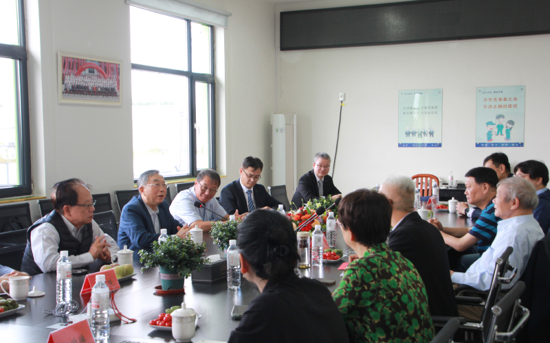 奇美實(shí)業(yè)許春華董事長(zhǎng)講話