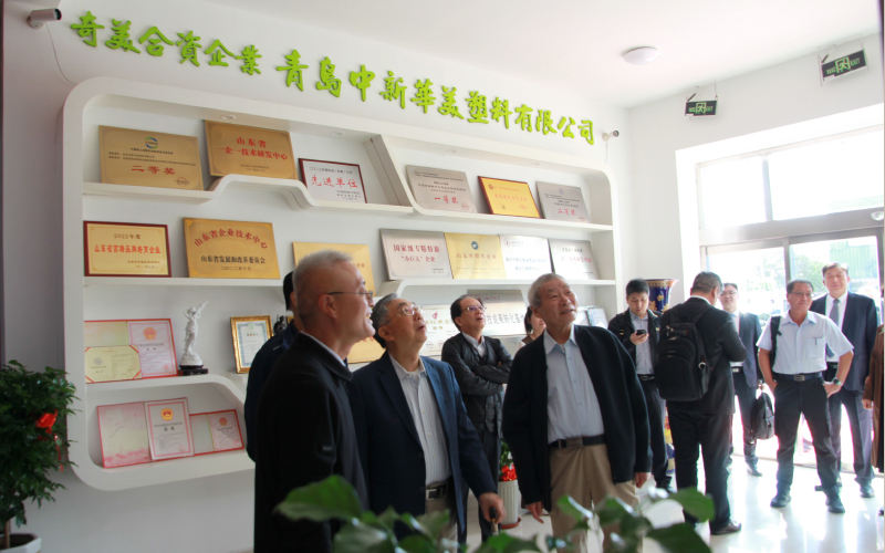 青島中新華美王東總經(jīng)理介紹公司發(fā)展情況